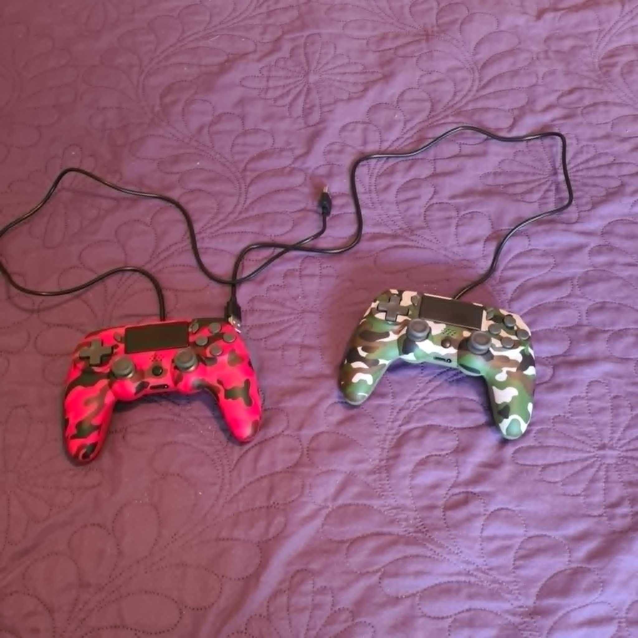 2 pady + 2 ladowarki ps4
