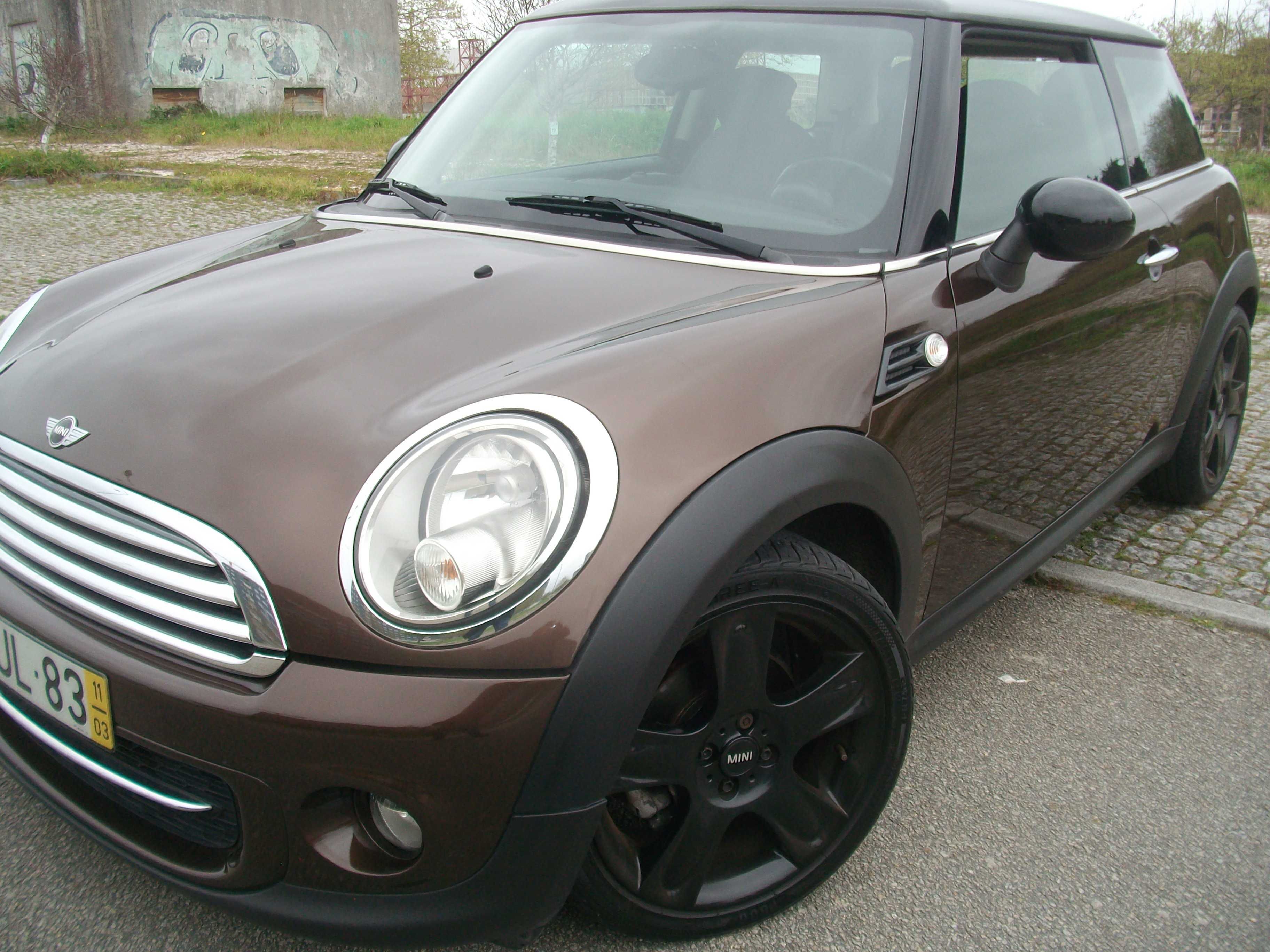 MINI Cooper D 1.6 (Motor BMW) de 2011 Impecável