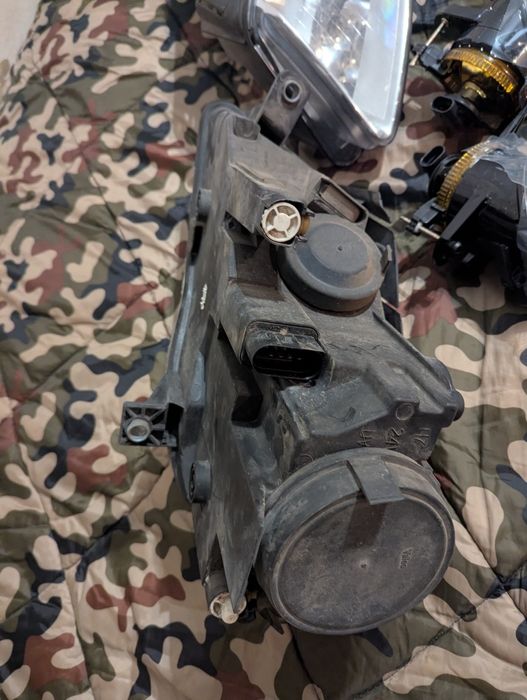 Фари Passat B6 ( valeo )  комплект