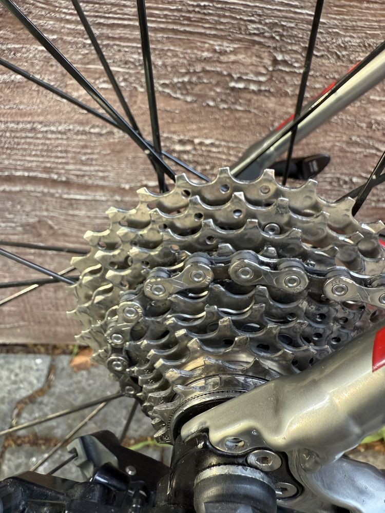 Rower szosowy Fuji Roubaix 1.3 Shimano 105 kolarzówka Trek Giant