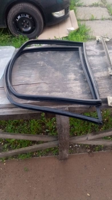 Стекла на газель ,соболь в двери