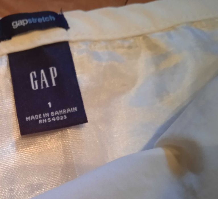 Spódnica letnia lekko  kremowa nieregularnie rozkloszowana GAP