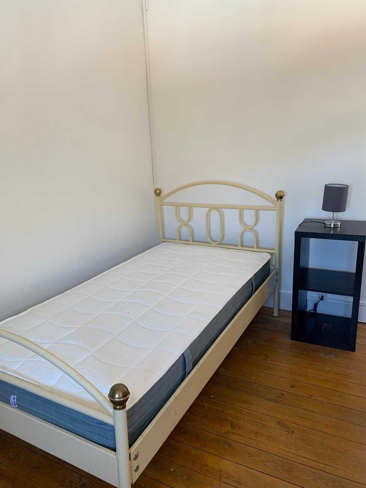 Quarto para arrendamento Rua José Caetano Júnior