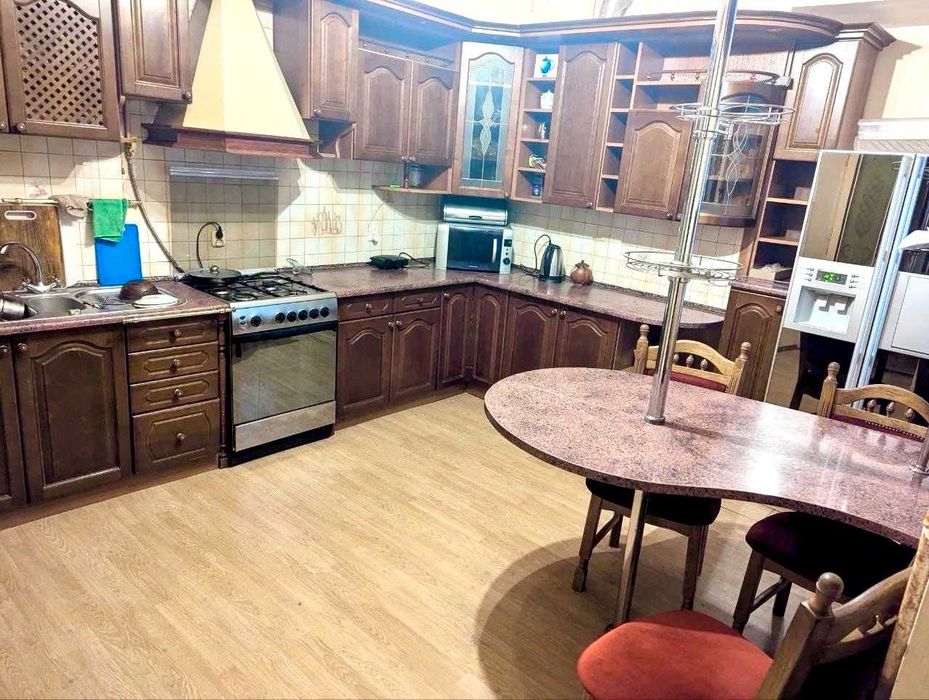 Підселення. Оренда кімнати. вул. Пекарська-Туган Барановського-Центр