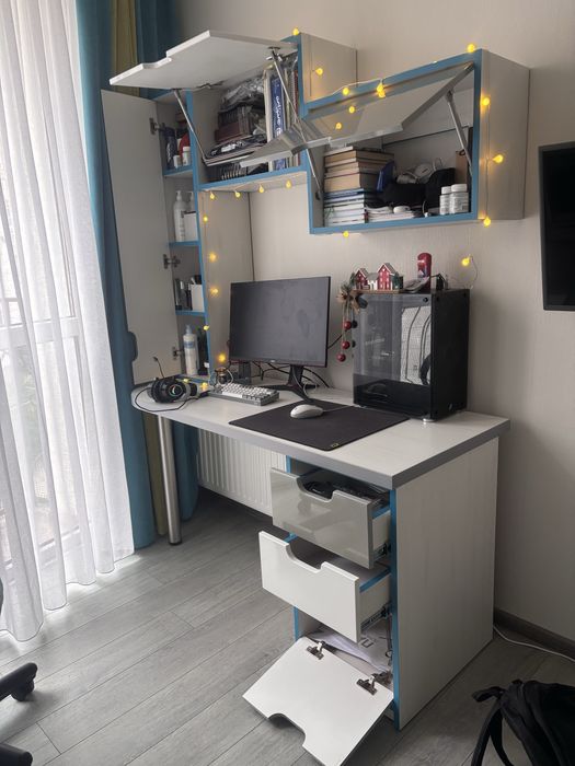 Стіл письмовий з навісними ящиками