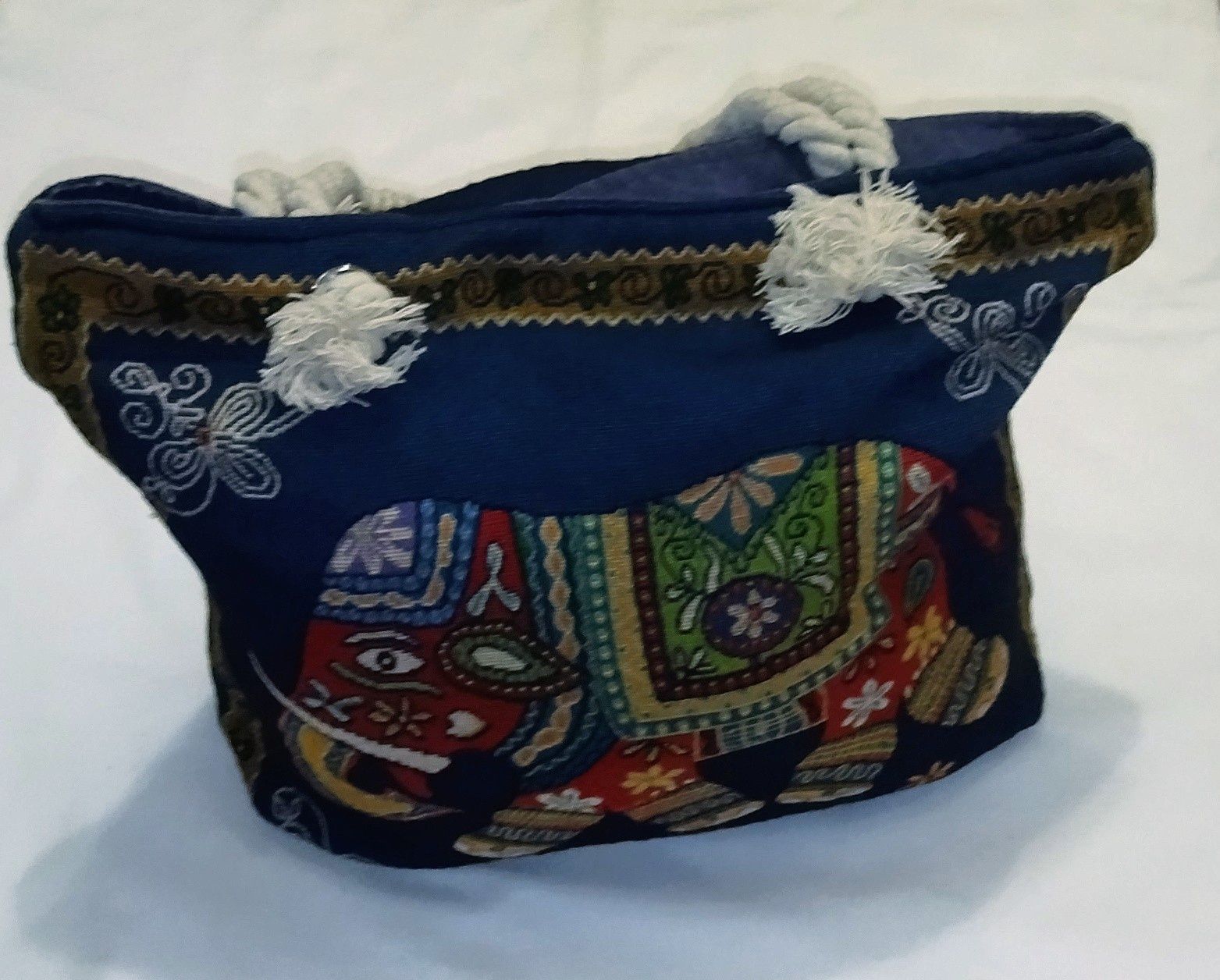 Сумка . Текстиль . Гобелен. Легендарная индийская сумка.