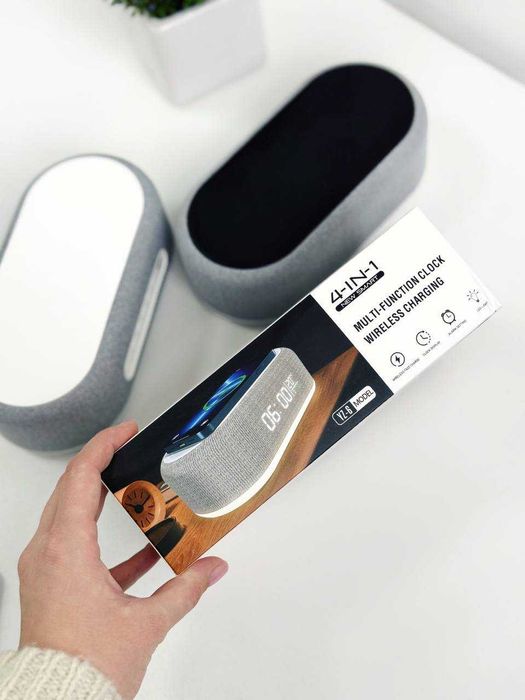 Бездротова зарядка для iPhone 4 в 1 YZ-6 чорна біла