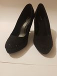 Buty na obcasie czarne z dżetami na nosku, rozm. 40