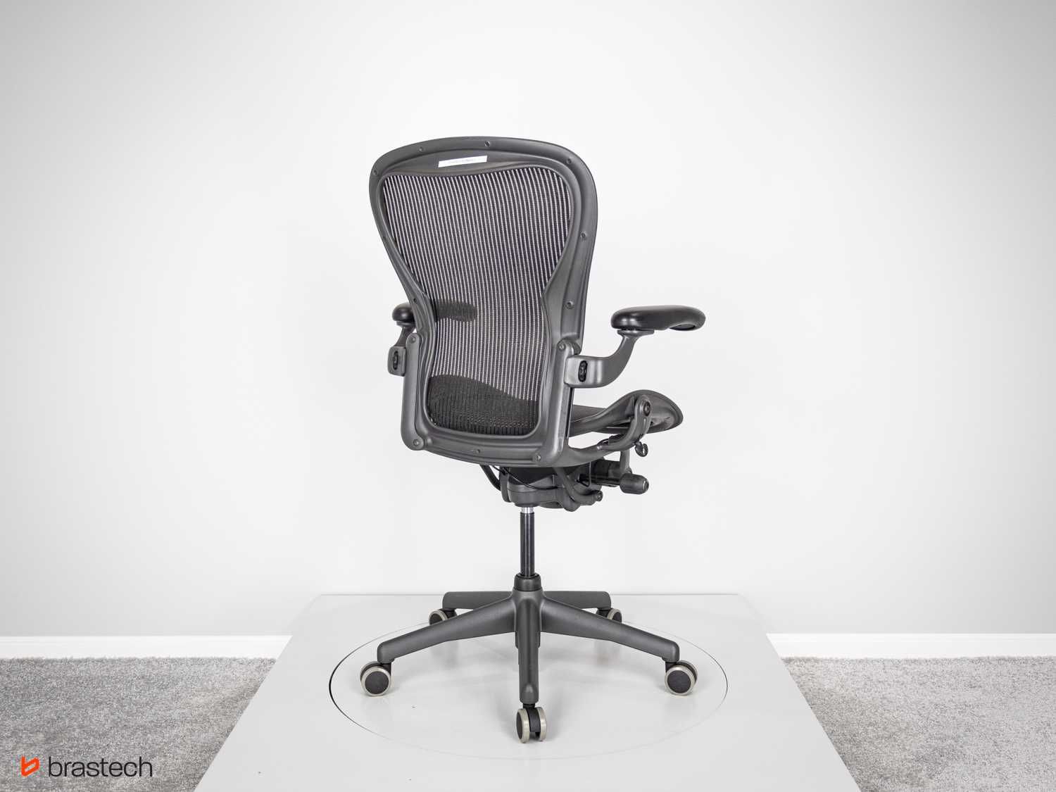 Krzesło biurowe Herman Miller Aeron Classic rozmiar C odnowiony