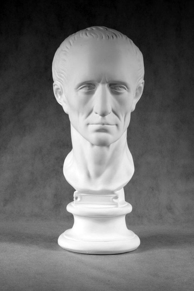 Голова Юлия Цезаря гипсовая скульптура
