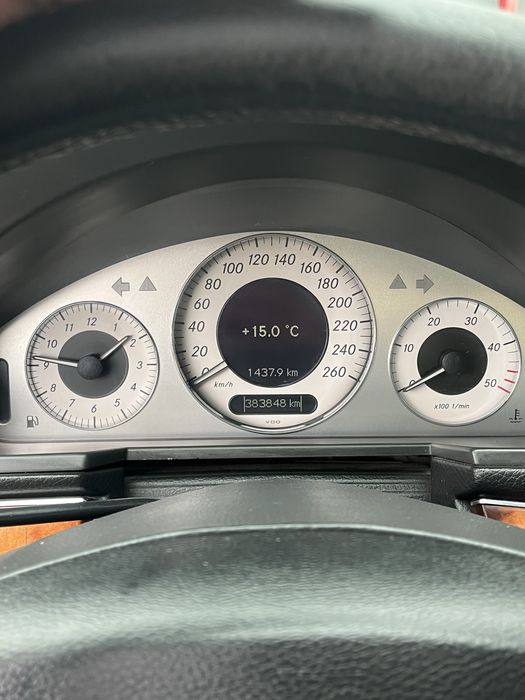 Mercedes-Benz W211 2.2 CDI