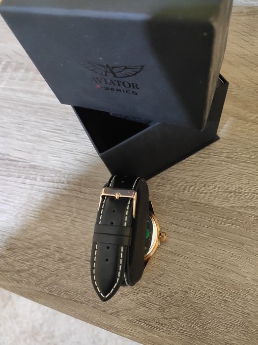 Relógio Aviator novo