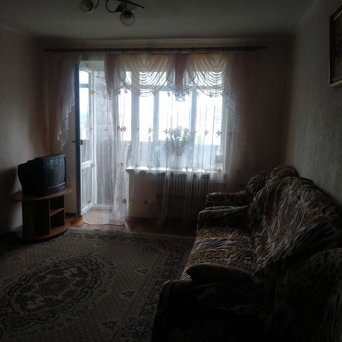 Продам 1 к.из.кв.на заводе Шевченко.13500 торг