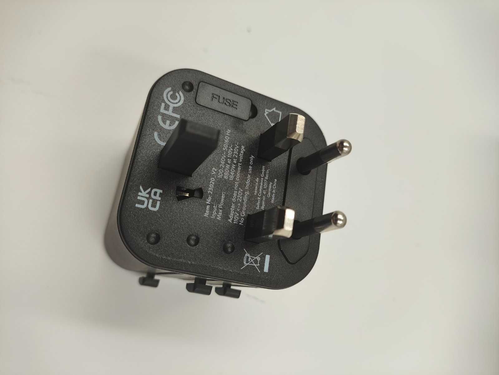 Adapter Podróżny Przejściówka Zasilania EU UK US AU Fuse KWMobil Hurt