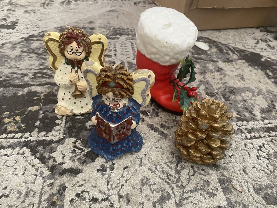 Świece, ozdoby świąteczne