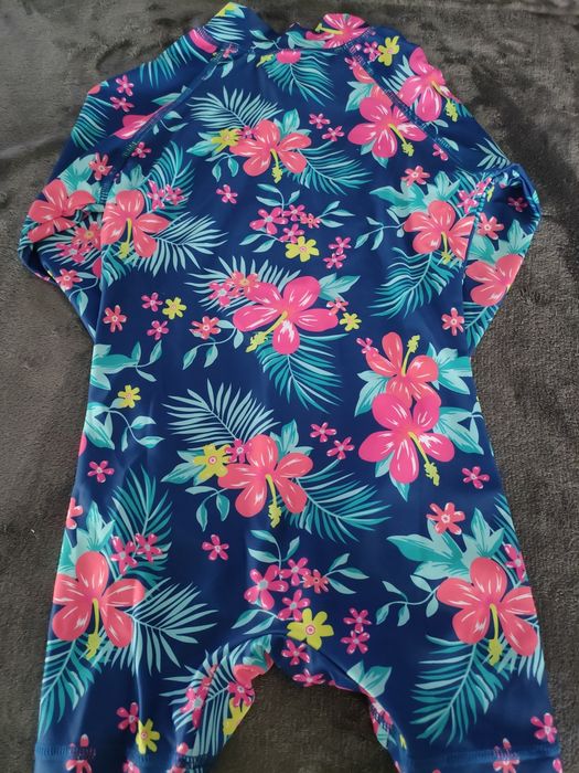 Kolorowy, jednoczęściowy strój kąpielowy z długim rękawem dla dziewczy