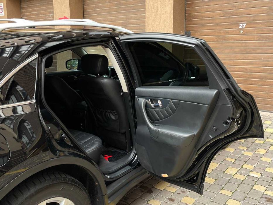 Продам Infiniti FX 35 2010. Можна в розстрочку, під викуп.