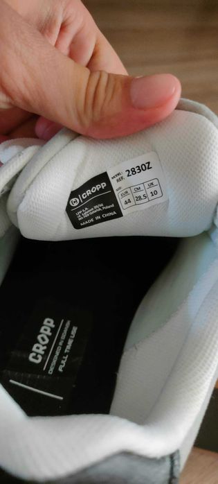 Jasnoszare trampki Cropp 44 (28,5 cm)