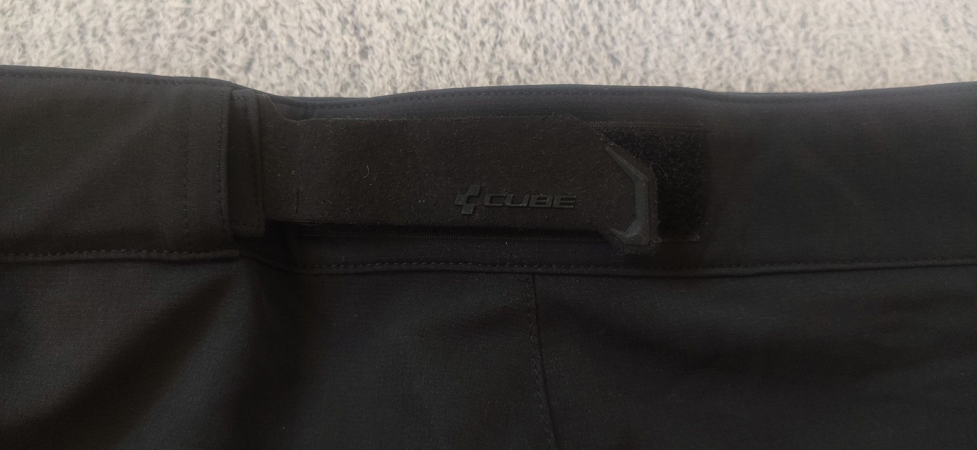 Damskie spodenki rowerowe CUBE, rozm. XL– sportowe trekkingowe czarne