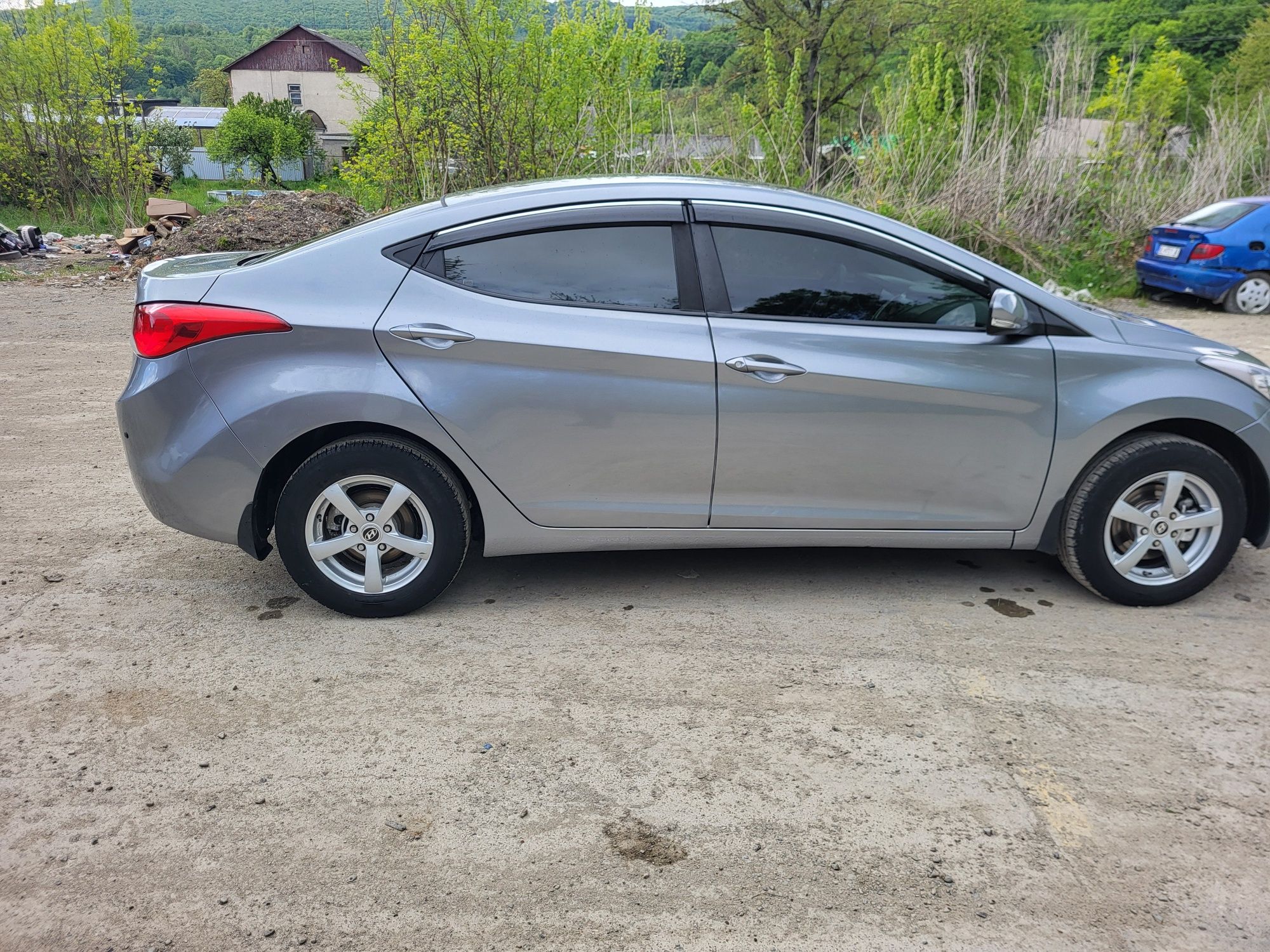 Hyndai elantra 2013