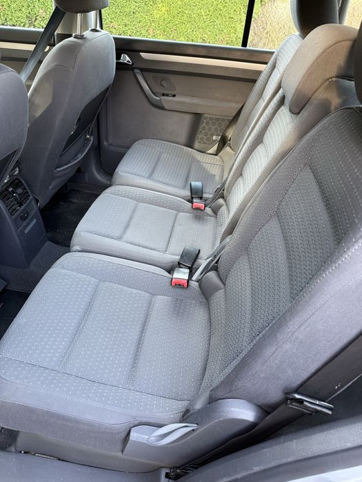 VW Touran 1.6 Benzyna 2006 rok Przebieg 150 tyś km.
