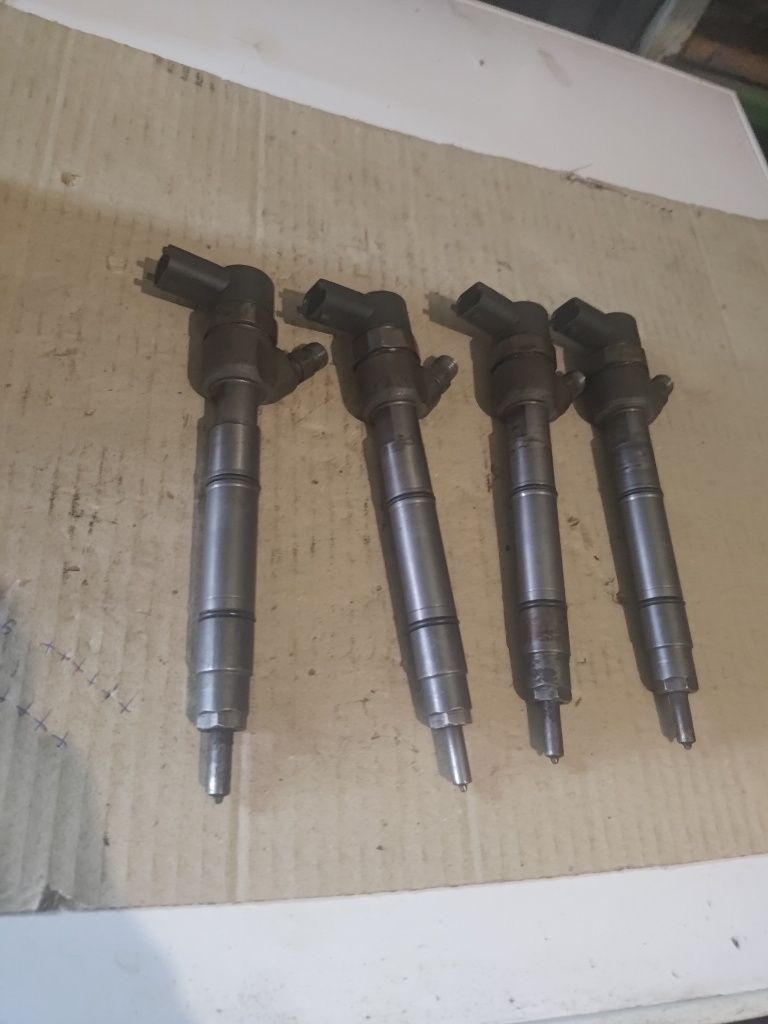 Топливные форсунки 1.6 crdi 0445110256 hyundai matrix getz kia ceed