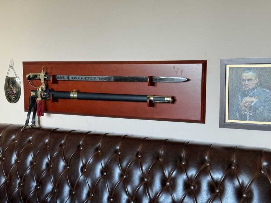 szabla PAŁASZ OFICERSKI WZ 1976 marynarki wojennej z pochwą na tablo
