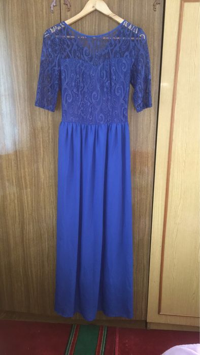 Сукня в пол довга,в гарному стані