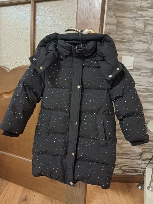 Стильне пальто для дівчинки