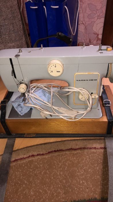 Швейная машинка Чайка 132м с электроприводом