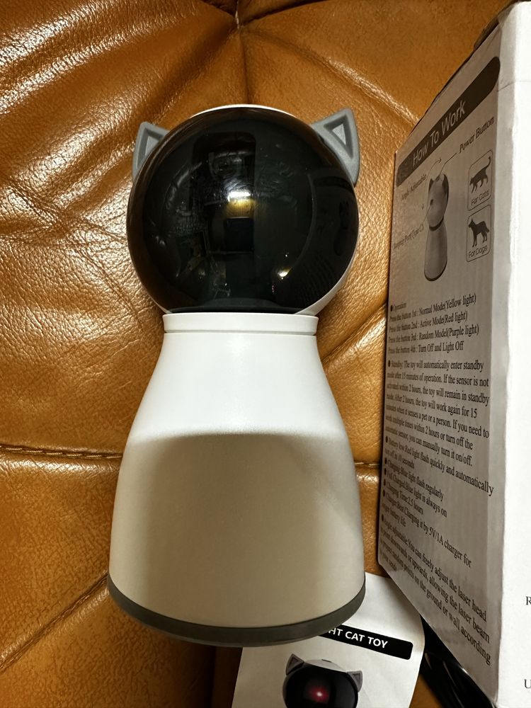 Лазерна іграшка для котів Laser Light Cat Toy M05