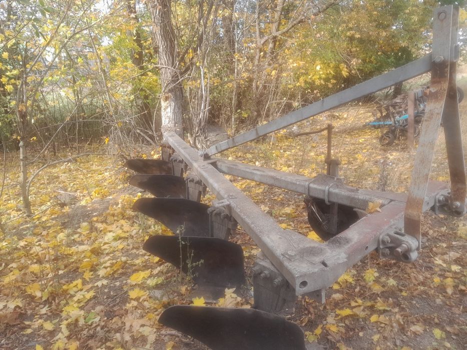 Плуг Плн 5-35 під т150