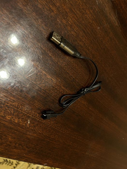 Продам 2  іграшкових автомати