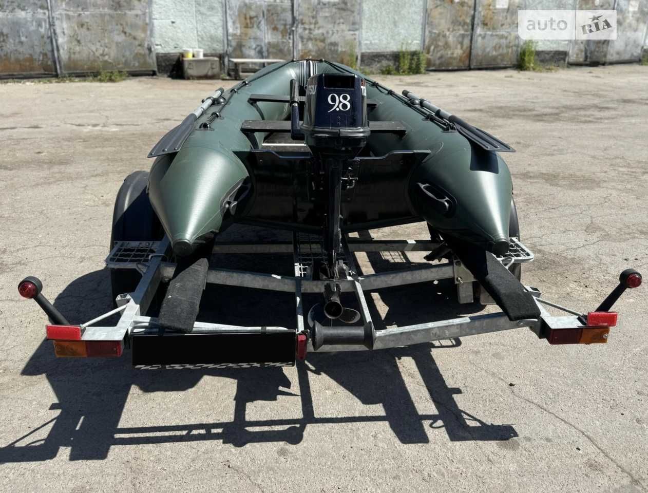 Човен BRIG D 300