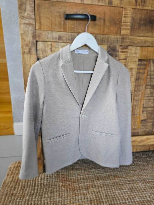 Rezerwacja, Garniturek chlopiecy Zara r. 140