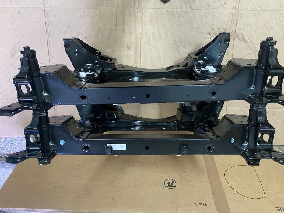 Підрамник Г01 х3  G01 повний привід | Оригінал |