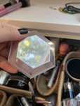 Fenty Beauty Diamond Bomb how many carats - Rozświetlacz