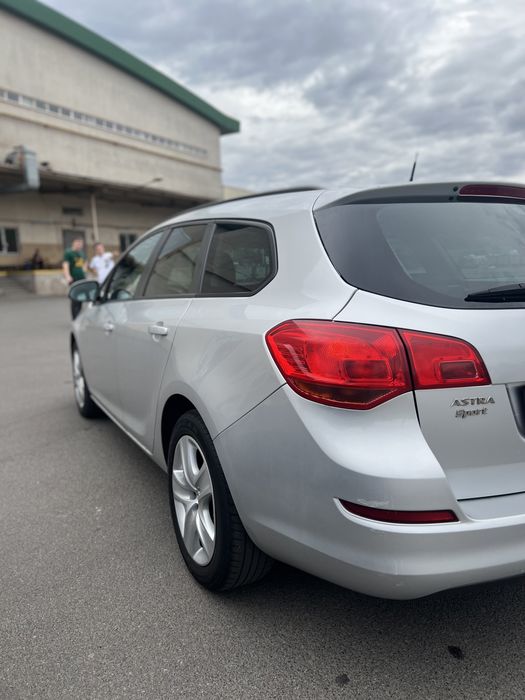 Opel Astra J 2011 1,7 CDTI