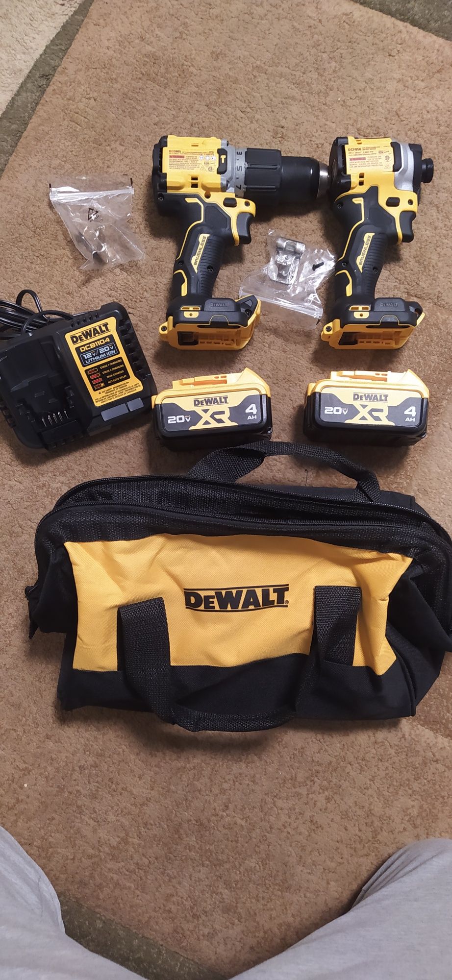 Набір інструментів DeWalt з США DCD 805 та DCF850