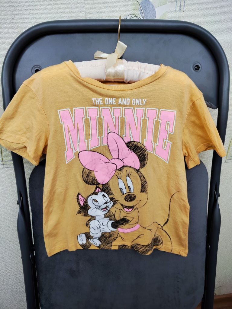 Футболки H&M 98/104, hello kitty, Mickey mouse