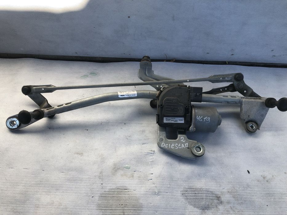 Polestar 2 трапеція двірників в наявності