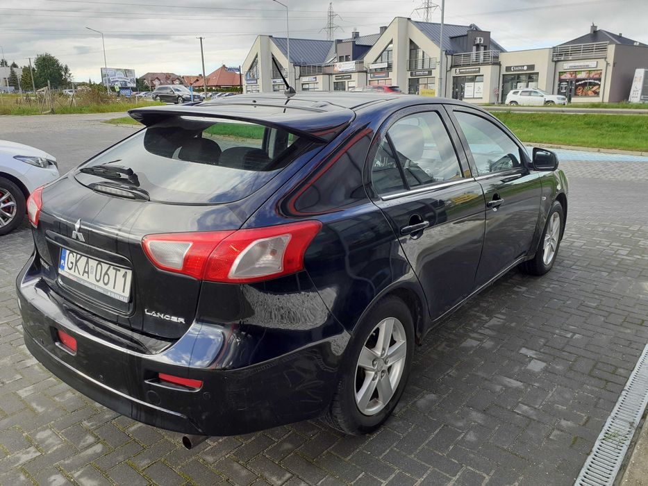 Mitsubishi Lancer 2009r. 1,8 Benzynz 5000zł do negocjacji.
