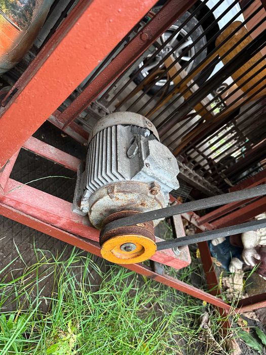 Електромотор Єлектродвигун 2.2\1500