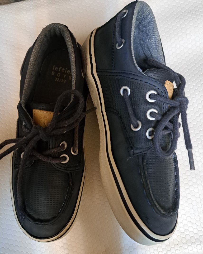 Sapatos de vela com cordões de Criança- T.32/33
