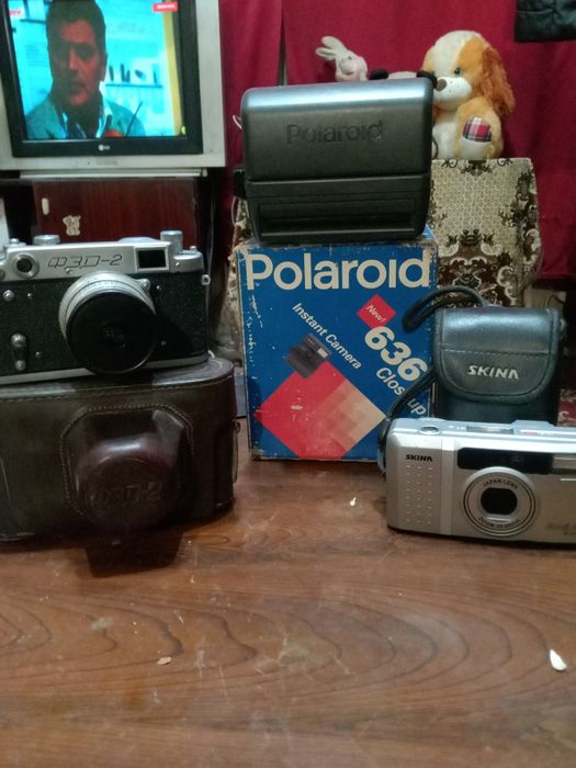 Продам фотоаппараты б/у ФЕД2, ПОЛАРОИД 636 , sklna