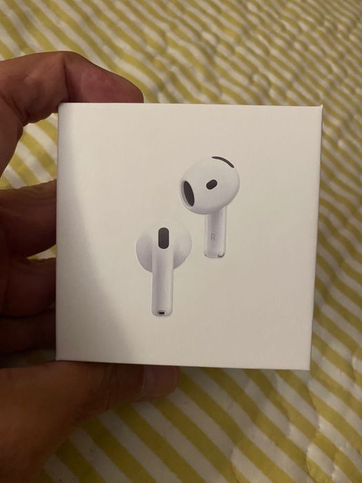 Airpods 4- Novos, Selados , com cancelamento de Ruido