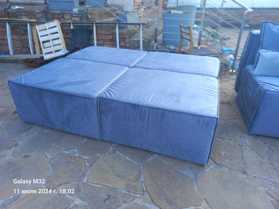 Прямой диван еврокнижка Хилтон.