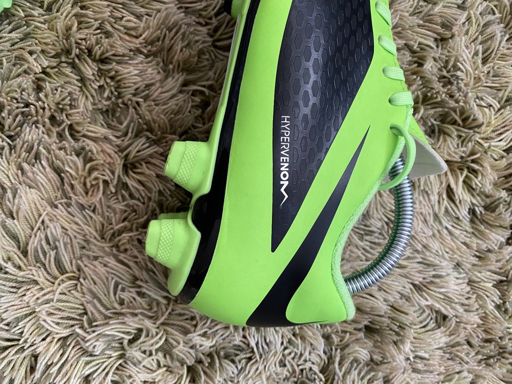 Футбольні буци Nike HyperVenom Phelon FG