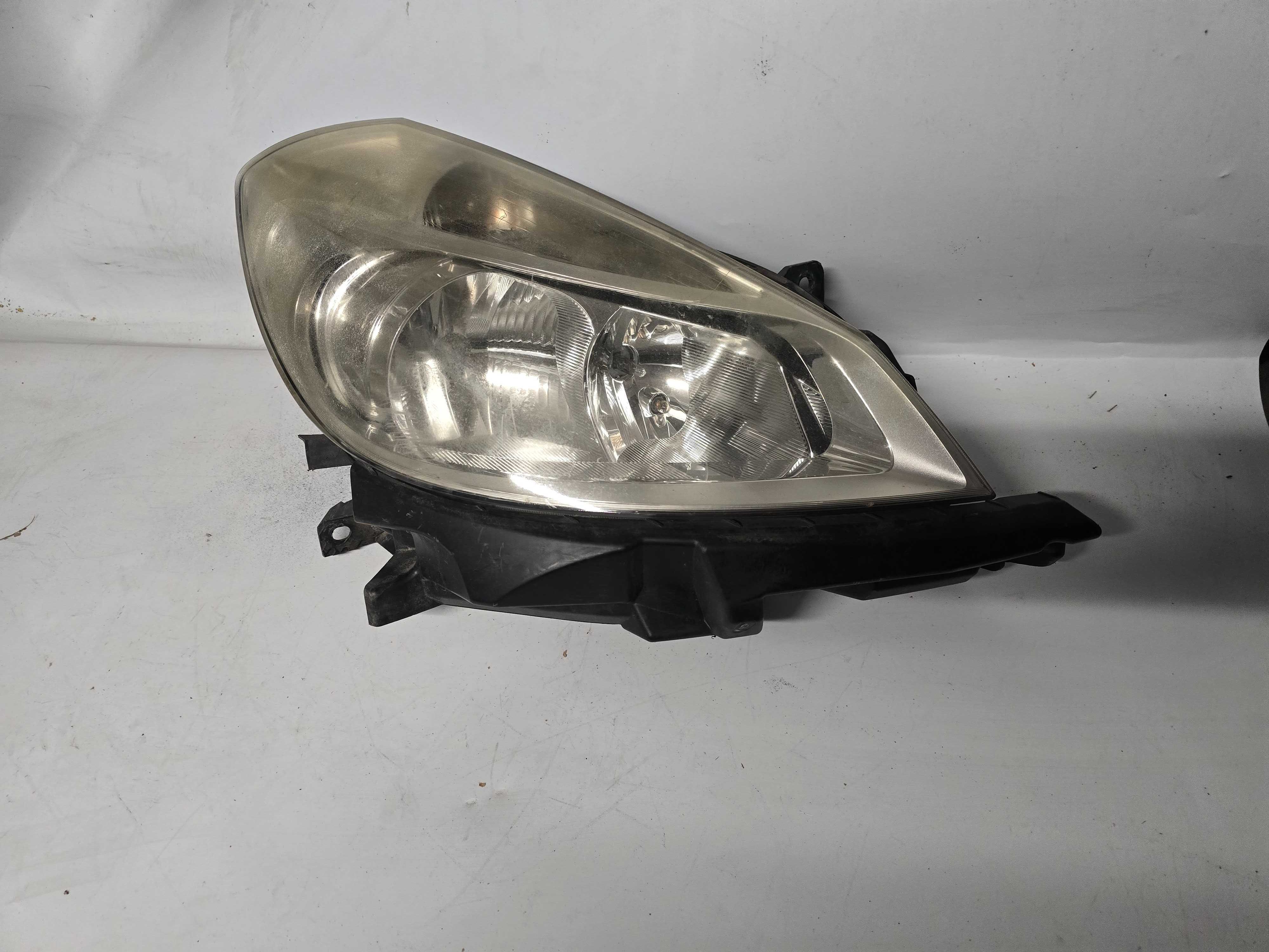 lampa przód Renault Clio 3 III