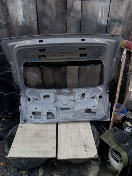 Кришка багажніка ,ляда VOLKSWAGEN ,GTX ID .4 фольксваген